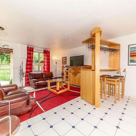 Remarkable 3-Bed House In Suresnes Facing Paris