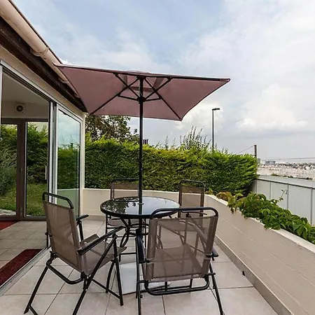 Remarkable 3-Bed House In Suresnes Facing Paris