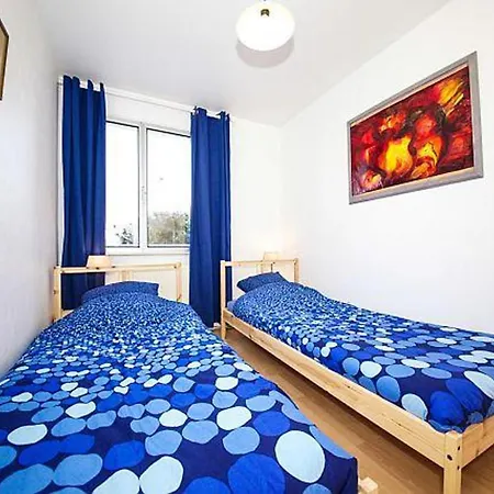 Prázdninový dům Remarkable 3-Bed House In Suresnes Facing Paris